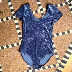 AMERICAN EAGLE Trendy Velvet Bodysuit